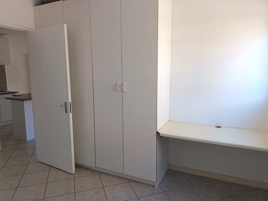 To Let 2 Bedroom Property for Rent in Wavecrest Eastern Cape